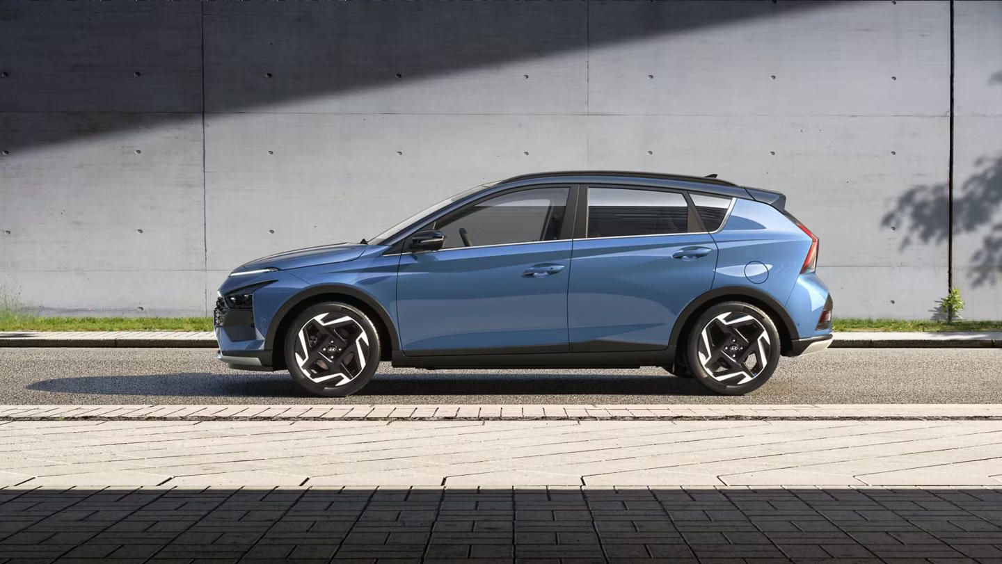 Hyundai BAYON en azul