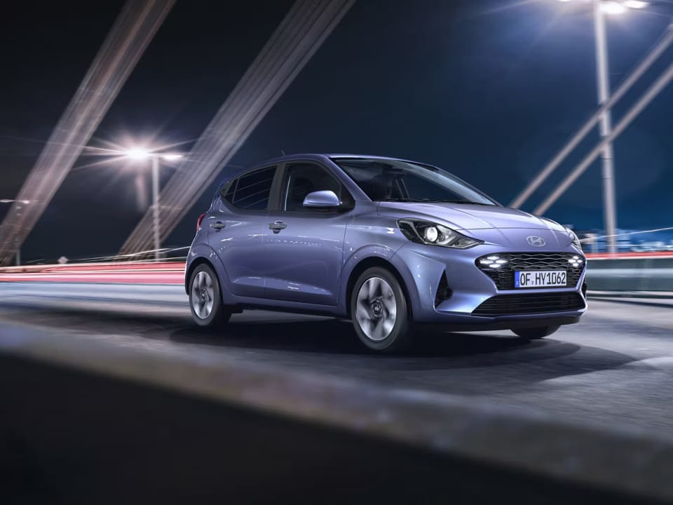 Asistente de luces largas.