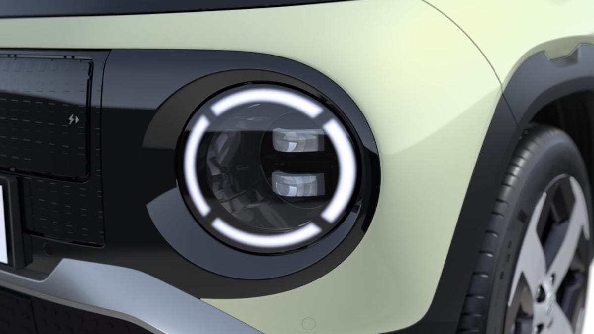Detalle de los faros de proyección LED del nuevo coche eléctrico compacto Hyundai INSTER.