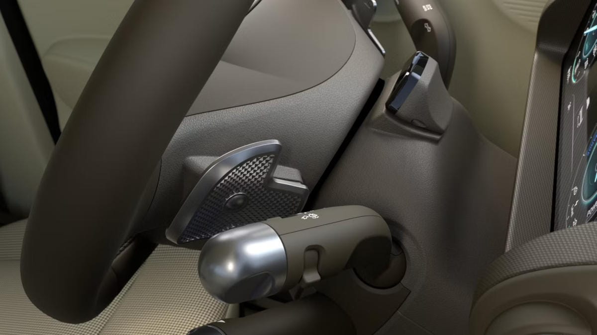 Detalle de las levas de cambio en el volante del nuevo coche eléctrico compacto Hyundai INSTER.