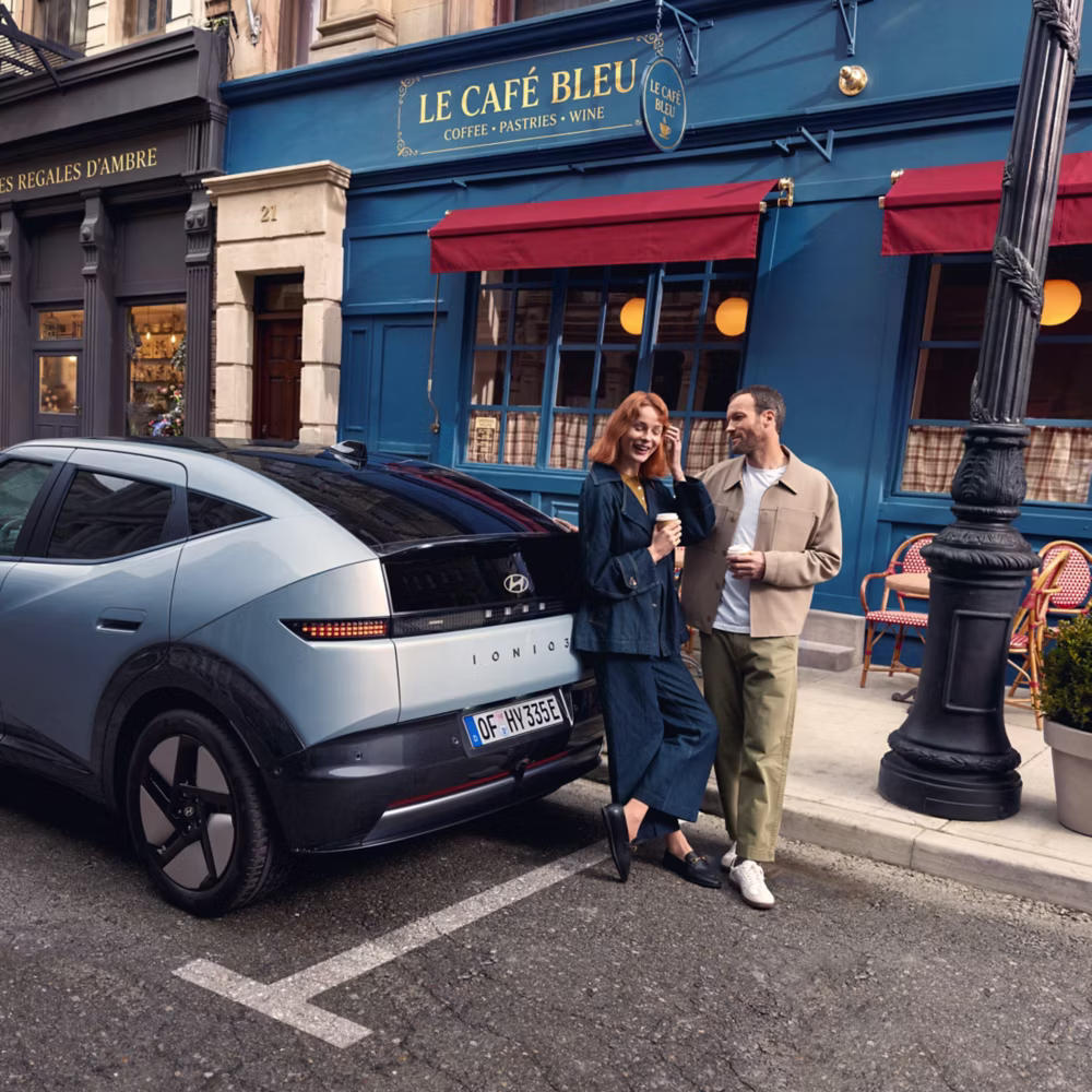 ioniq aparcado en la calle