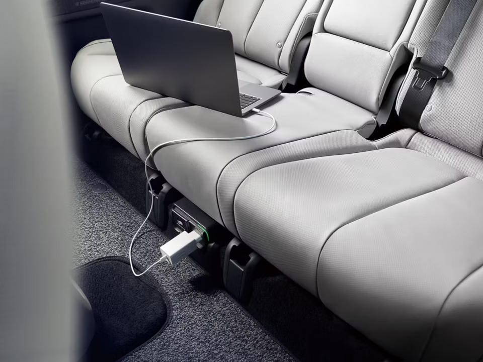 Carga desde dentro de tu coche. 