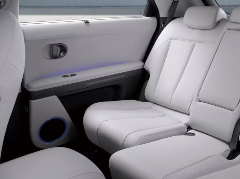 Asientos reclinables.