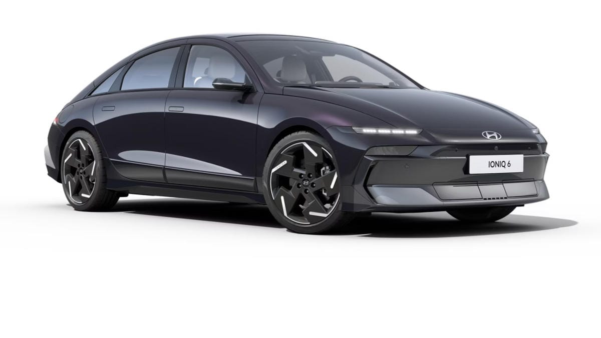 Nuevo paragolpes delantero y faros.