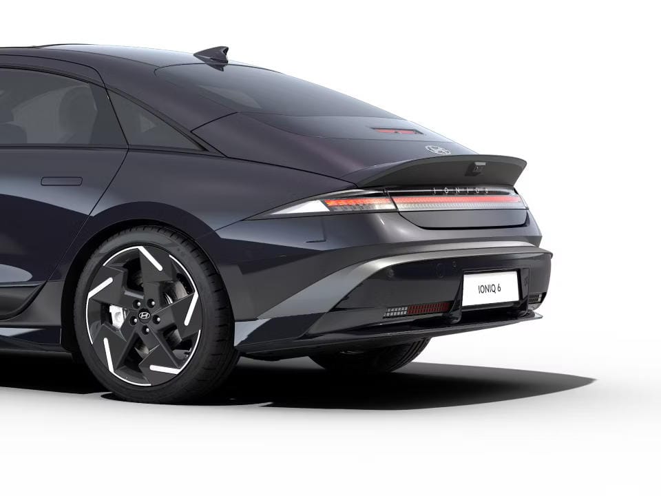 Nuevo paragolpes trasero.