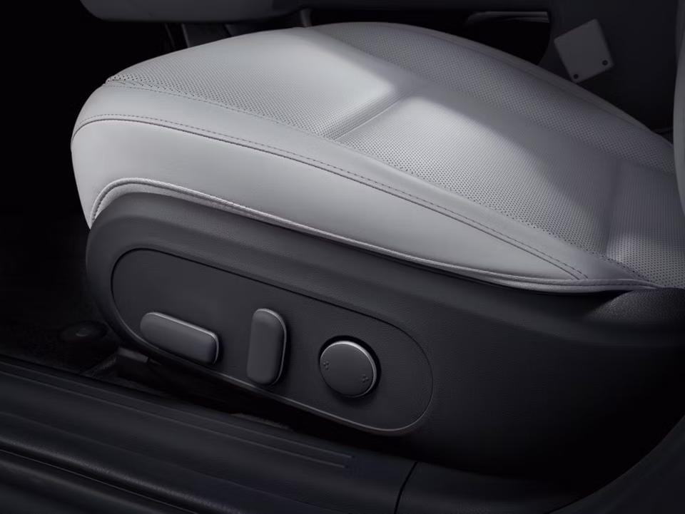 Asientos de relajación altamente ajustabes.