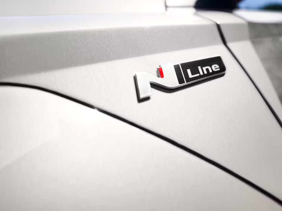 Insignias N Line.