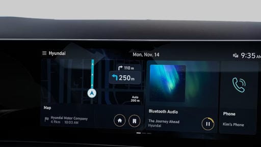 La pantalla táctil central muestra la conexión Bluetooth del Hyundai TUCSON. 