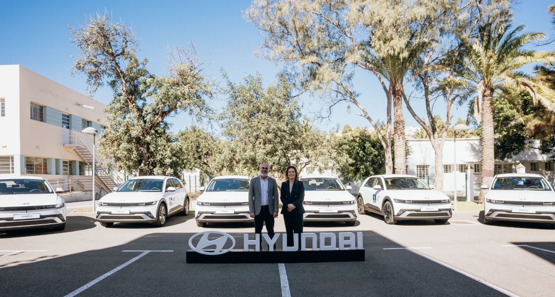 Hyundai electrifica la flota sociosanitaria del Cabildo de Gran Canaria con seis IONIQ 5
