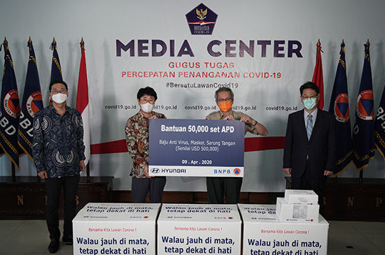 APD untuk Tim Medis Indonesia yang Berjuang Melawan COVID-19
