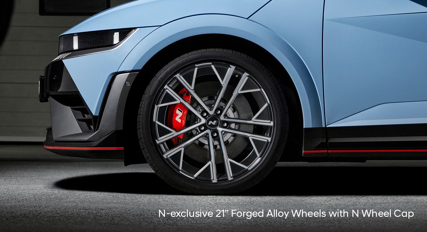 N-exclusive 21” Forged Alloy Wheels with N Wheel Cap     