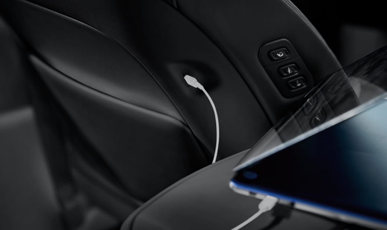Image of IONIQ 9's USB C Ports