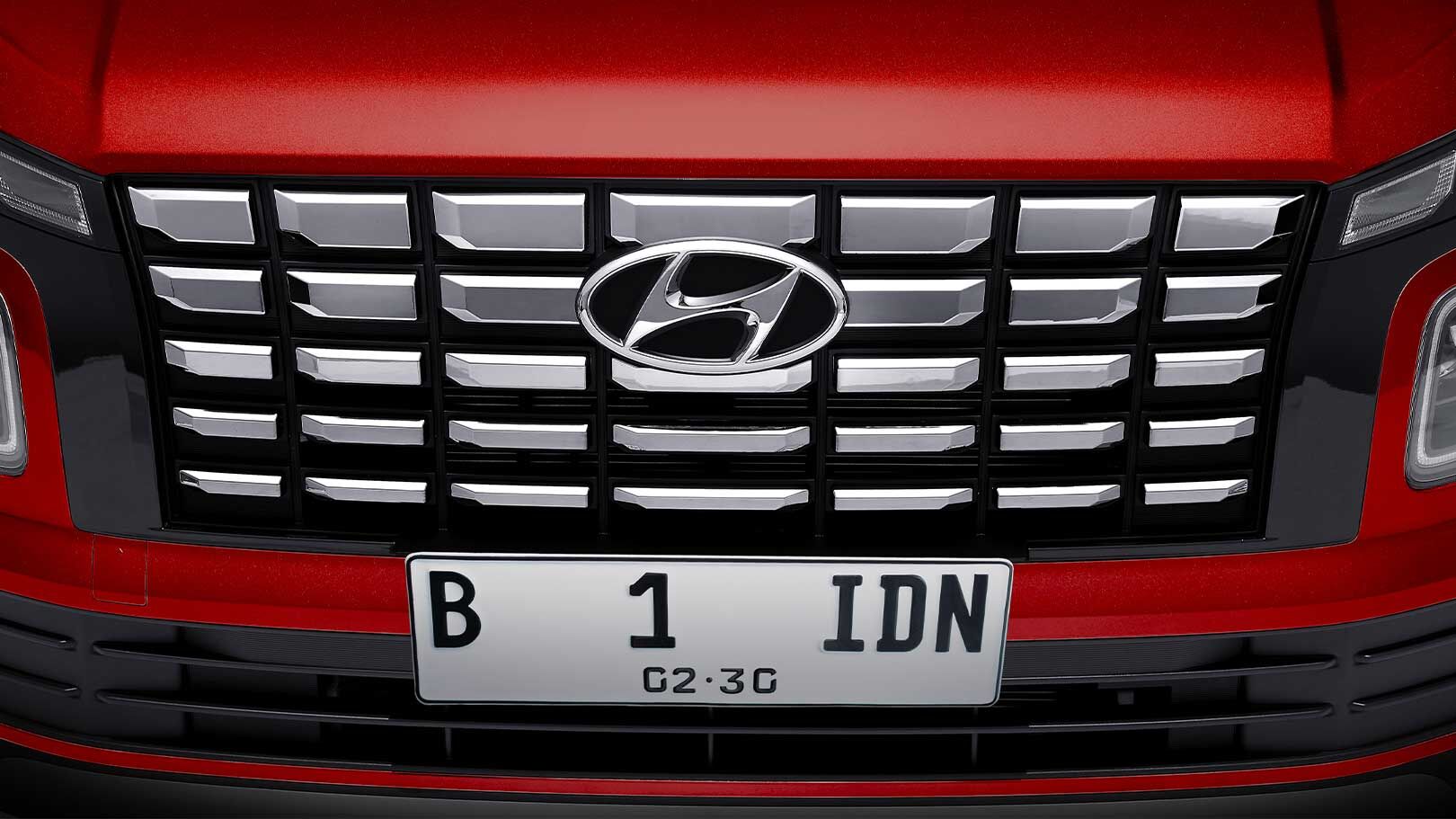 Dark Front Chrome Grille