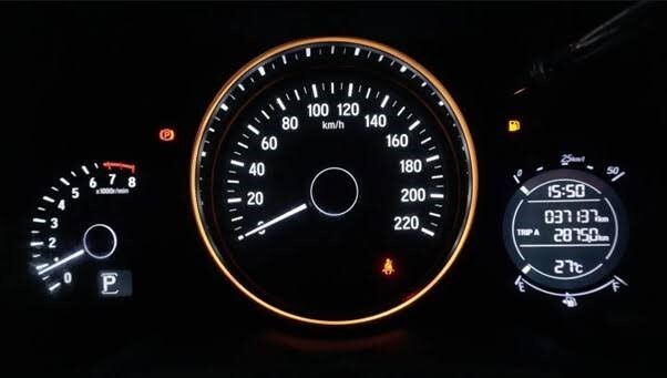 Bagaimana Perawatan Speedometer Mobil Membantu Keamanan Berkendara?