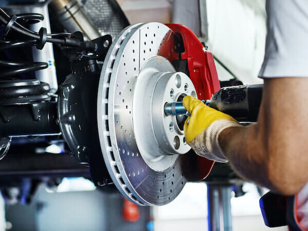 Mengenal Electronic Brake Distribution EBD pada Hyundai STARIA