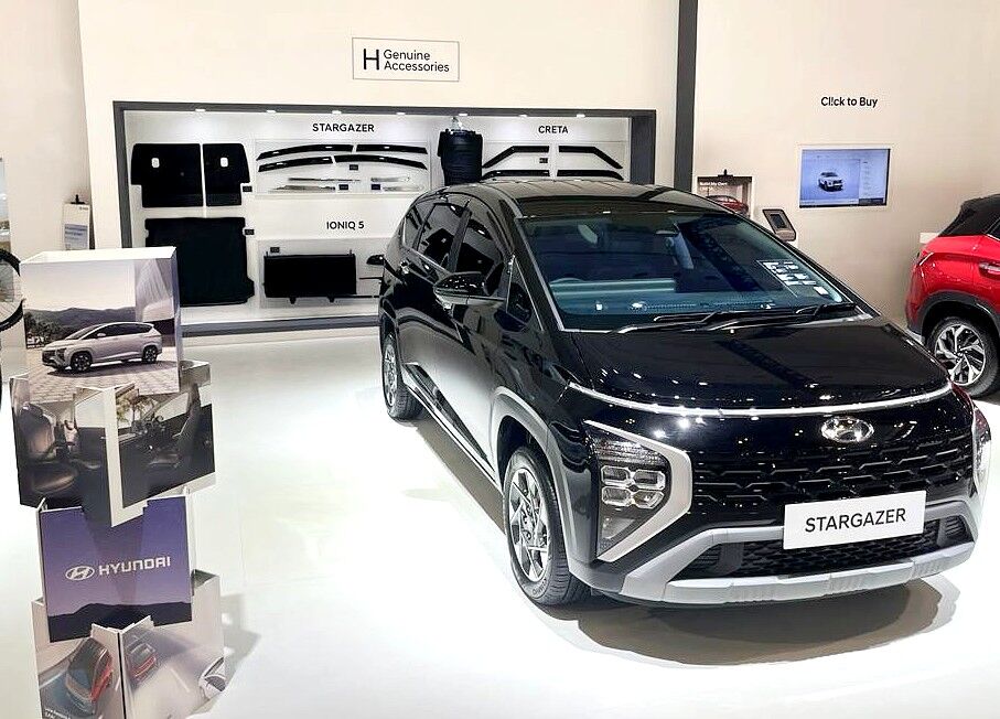 Hyundai clearance showroom accessories