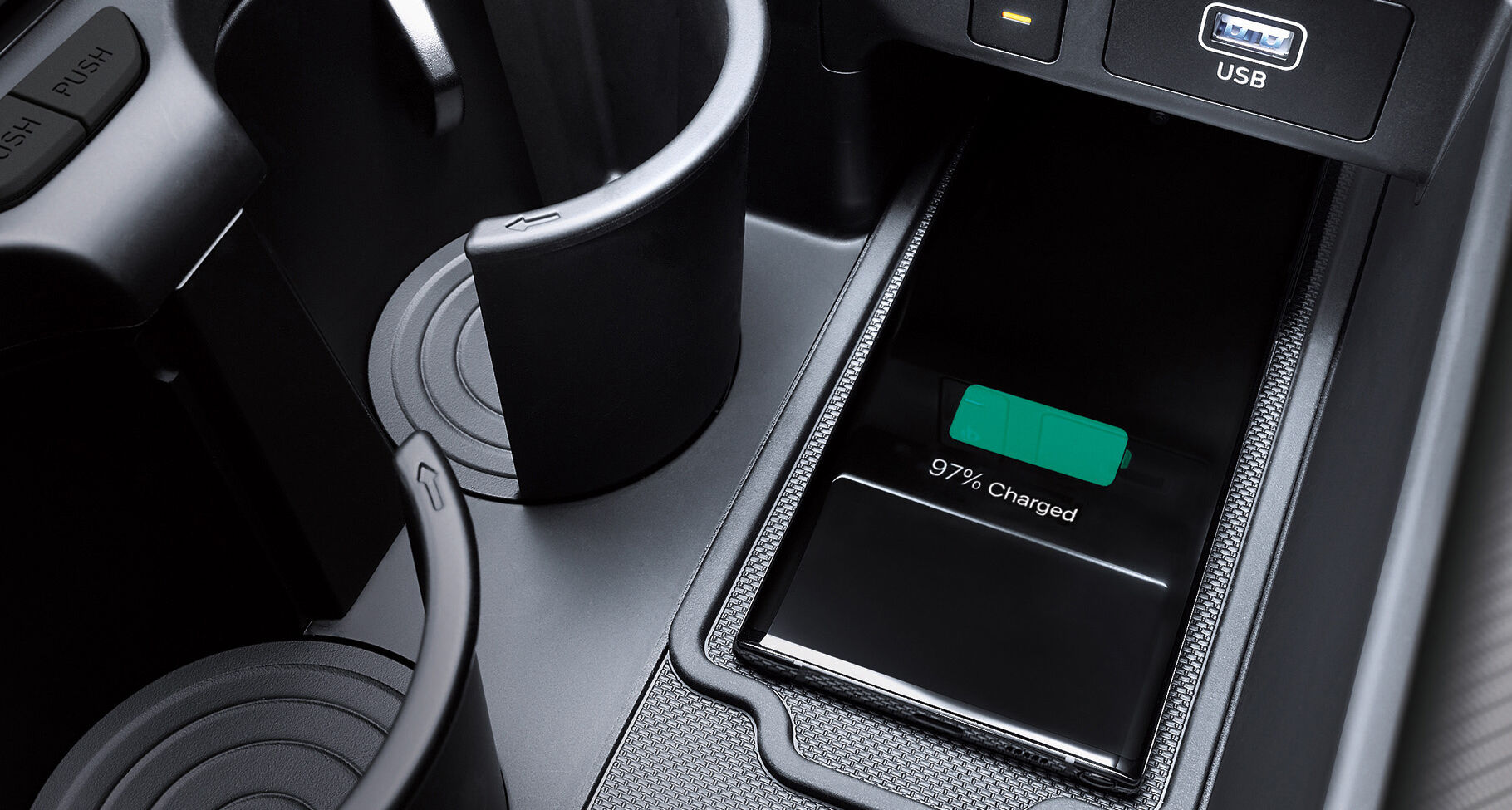 Apa Itu Fitur Wireless Charger dalam Mobil? Cara Kerja dan Manfaatnya