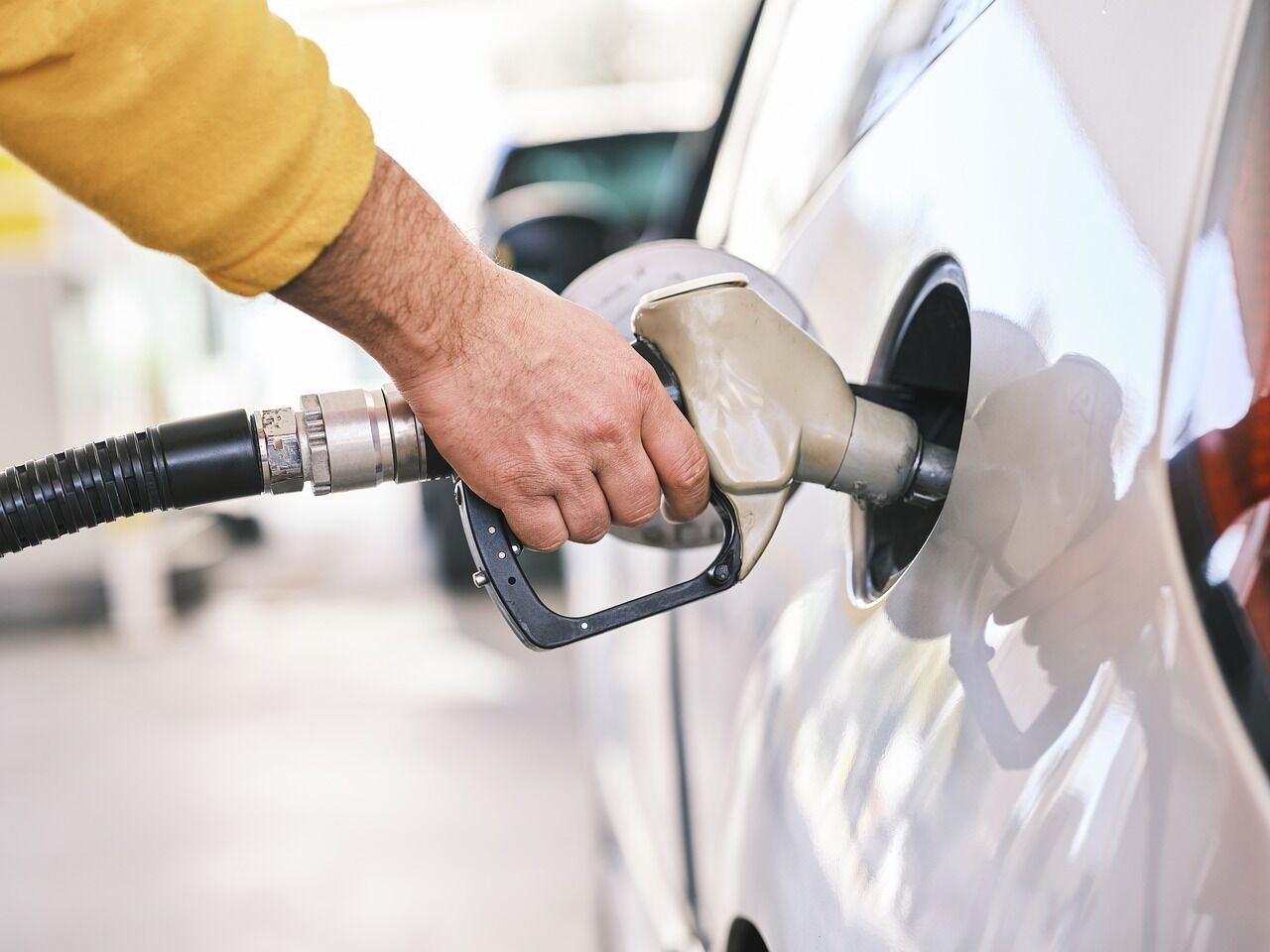 Perbedaan Pertamax dan Pertalite untuk Mobil