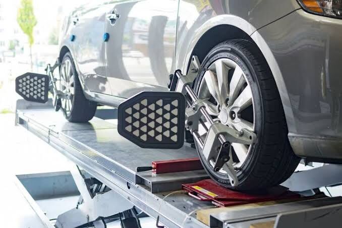 Mengenal Spooring dan Balancing dengan Perbedaannya