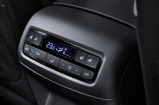 Rear automatic climate control
