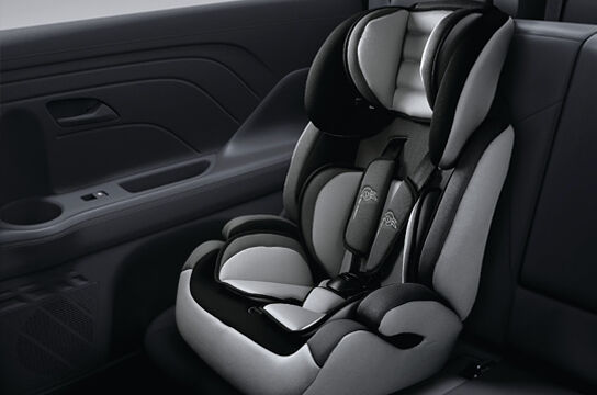 ISOFIX (tampilan Child Seat hanya ilustrasi)