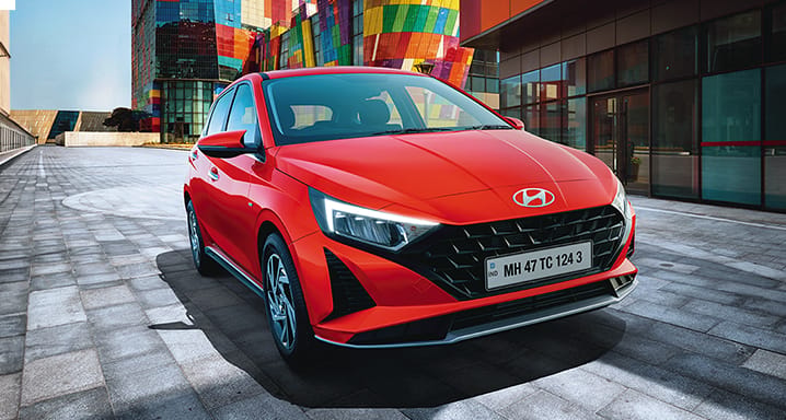 What is a Hatchback Car? Features & Popular Models