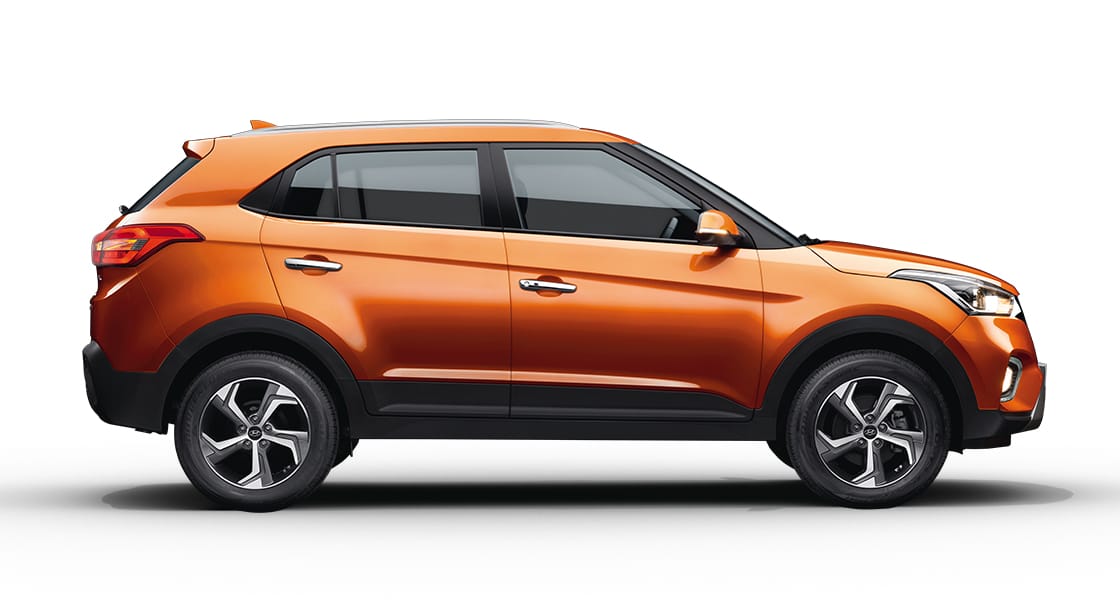 Center-fascia area with radio turned on screen