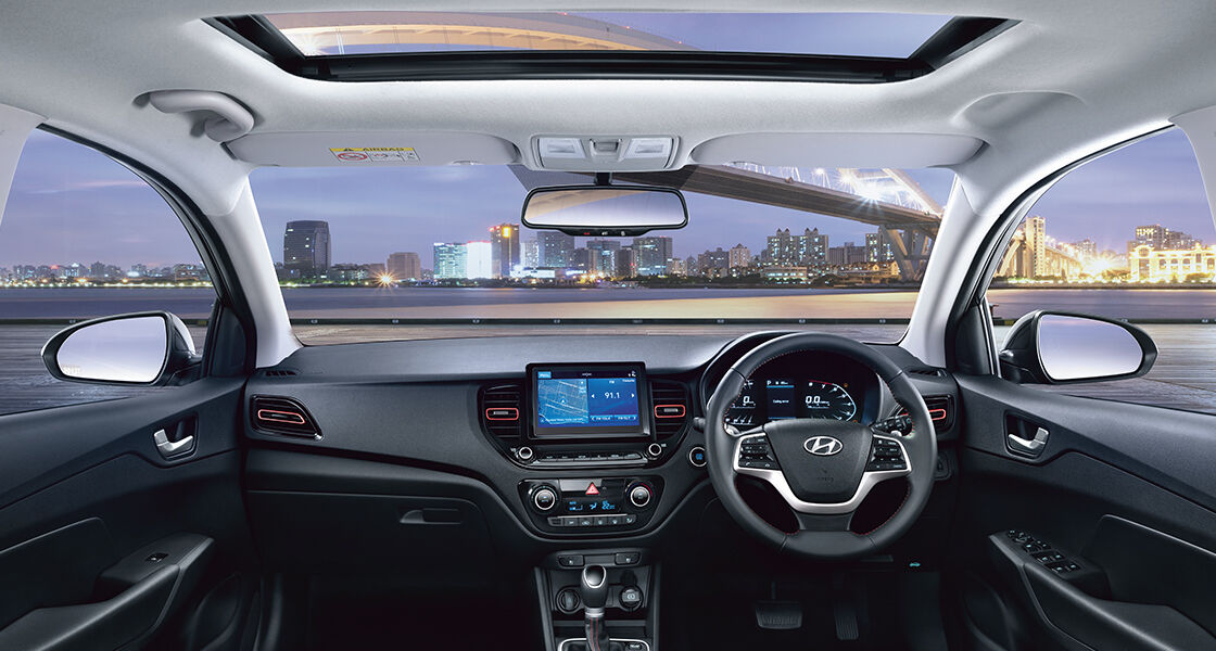 Verna Highlights Sporty Powerful Sedan Hyundai India