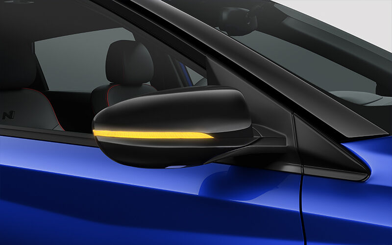 Turn indicators on outside mirrors