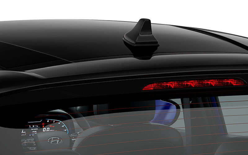 Shark fin antenna