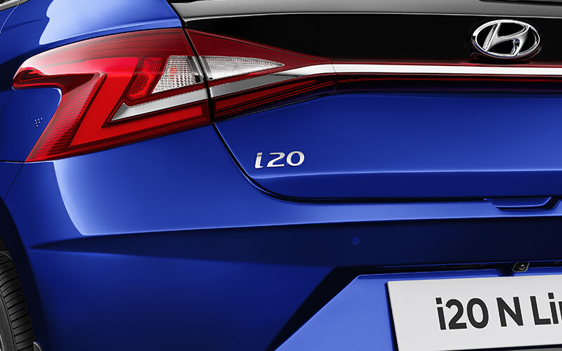 Z-shaped LED tail lamps