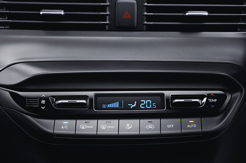 Fully automatic temperature control (FATC)