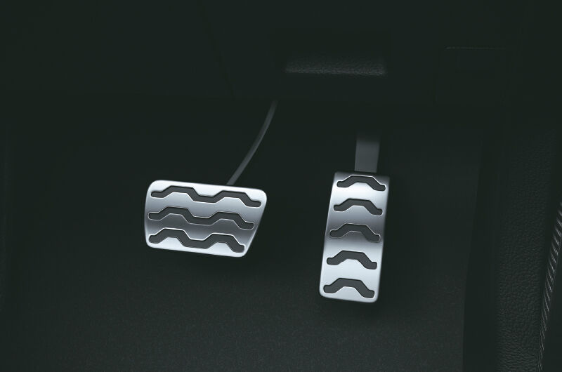 Sporty Metal Pedals