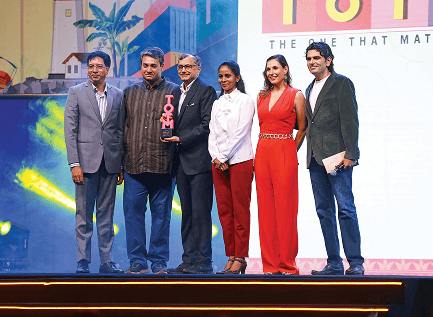 Hyundai leadership receiving the Person of the Year award