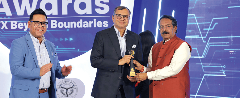 Hyundai leadership receiving the Auto Personality of the Year award