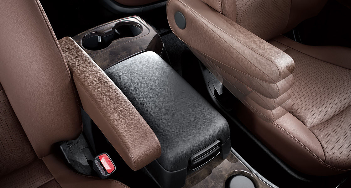 GRAND STAREX Urban Armrest angle adjustment, First and second row center console with cup holder