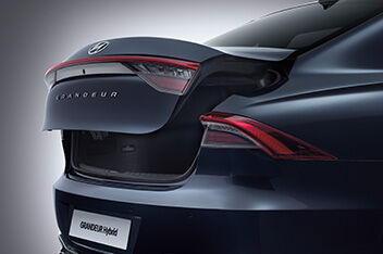 Power-operated trunk lid