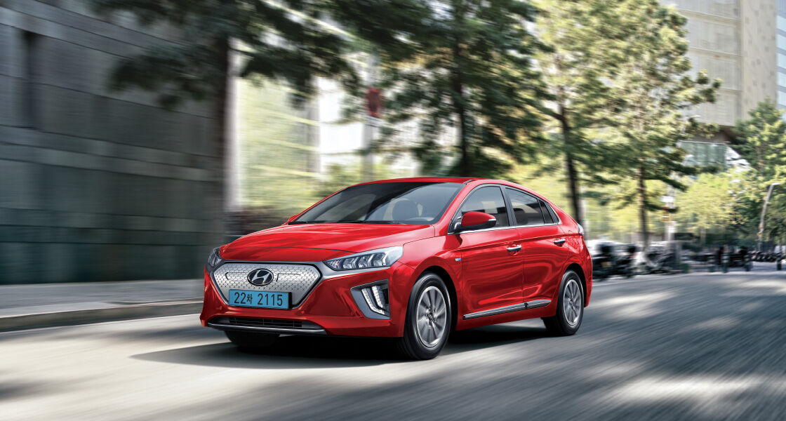 IONIQ Electric Q trim with full option in Fiery Red