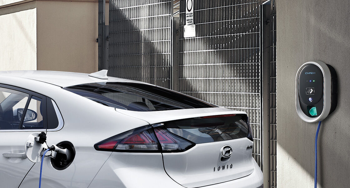 IONIQ Electric Q trim with full option in Polar White