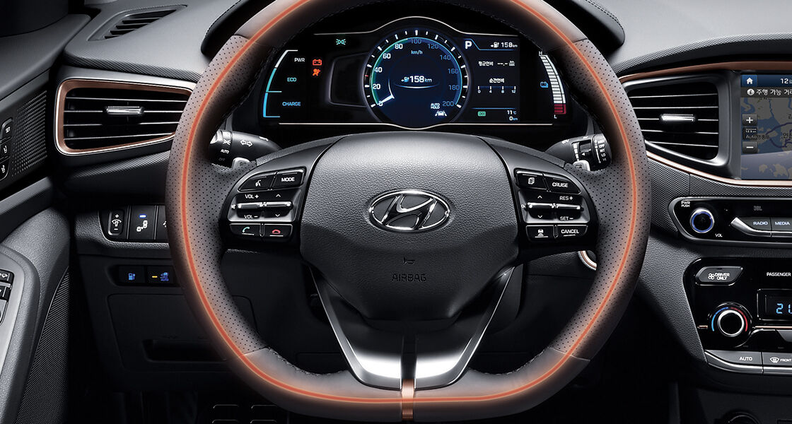 Steering wheel with heating wire