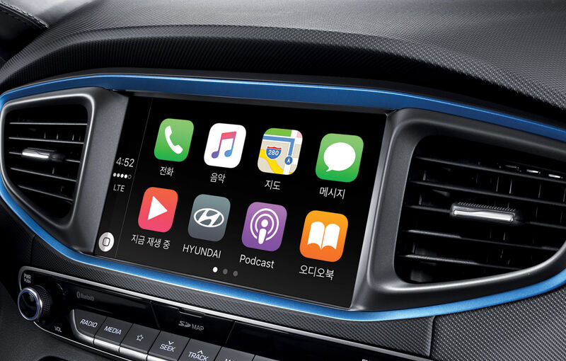 8” navigation system & phone connectivity functions included (Apple CarPlay, Mirror Link)