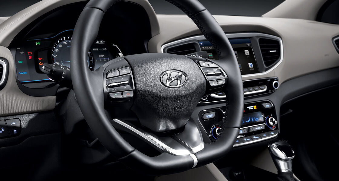 D-cut steering wheel