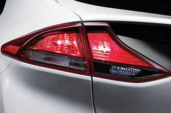 Bulb-type rear lamps