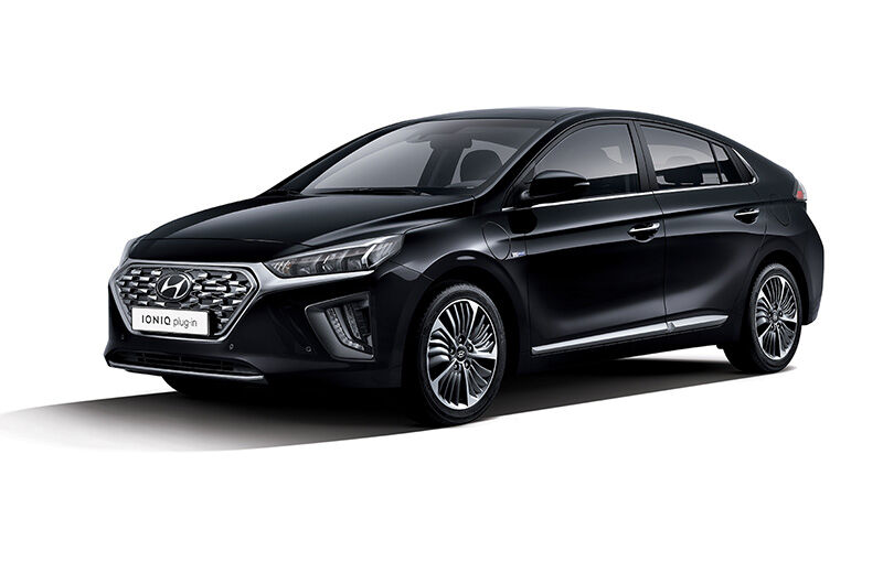 Plug-in Q trim with full option in Phantom Black
