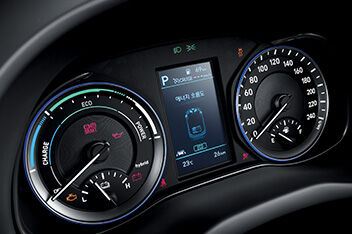 KONA 4.2” color LCD cluster