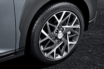 KONA '18” Alloy Wheels & Michelin Tires