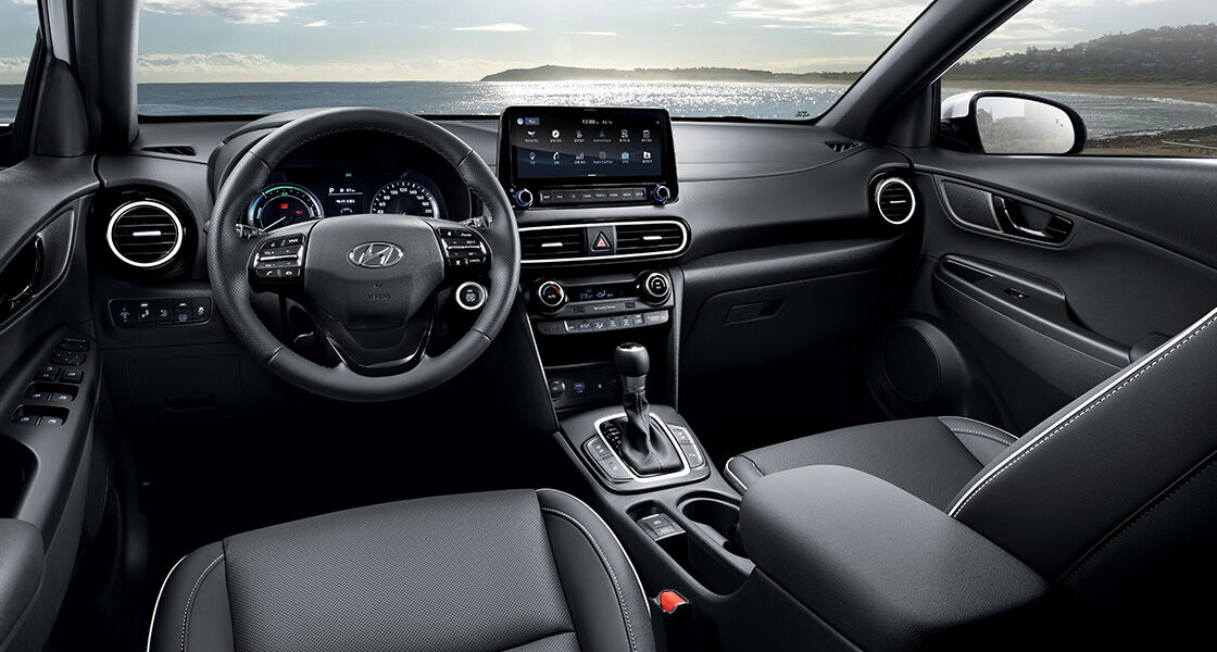 KONA Gasoline 1.6 Hybrid Premium Special Full Option in Black + White Accent interior
