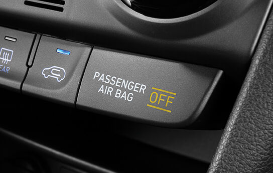 KONA 6-airbag system (advanced front, 2-side, and curtain in case of rollover)