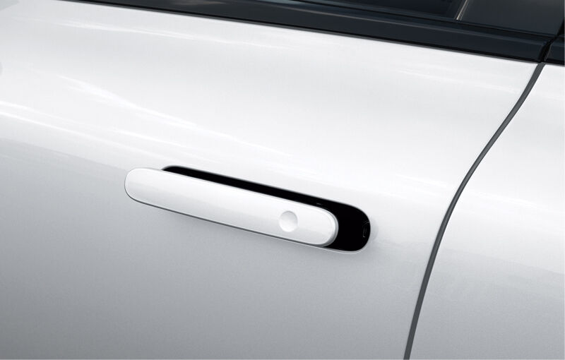 Auto flush door handle