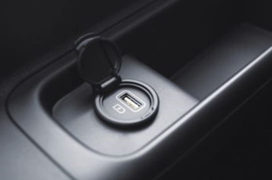 passager arrière peut charger son appareil